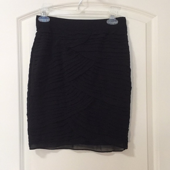H&M Chiffon Pleated Black Skirt 4 - Picture 1 of 5